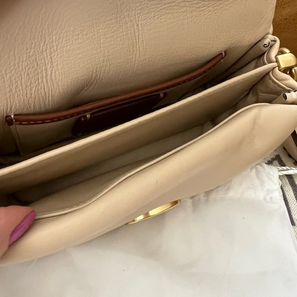 Pillow Tabby Shoulder Bag 20 - Picture 6 of 9